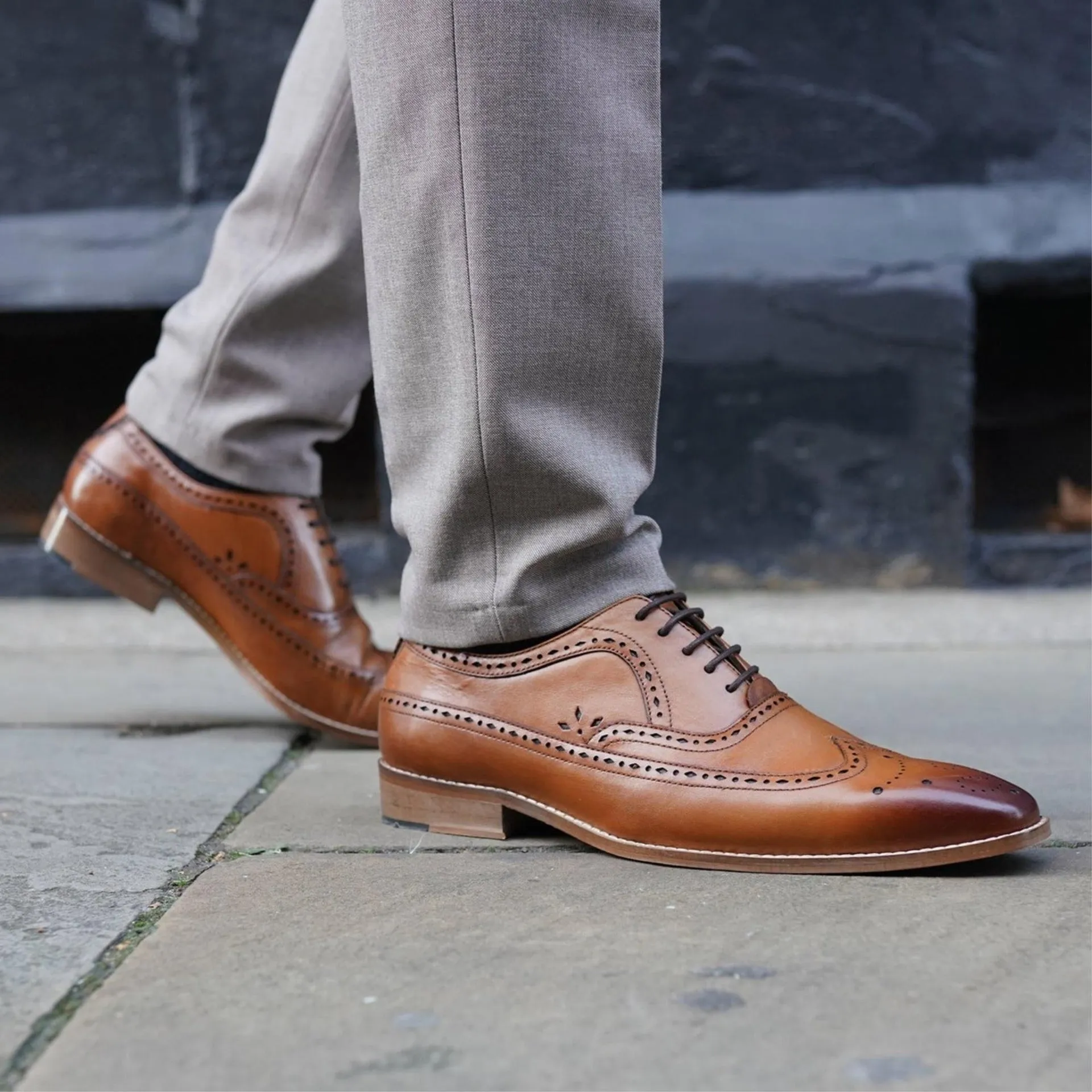 QUINTIN TAN OXFORD BROGUE